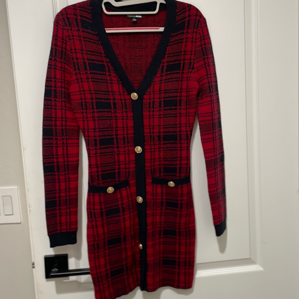 *SOLD* Fashion Nova-Never worn. Stretchy material & perfect for any occasion